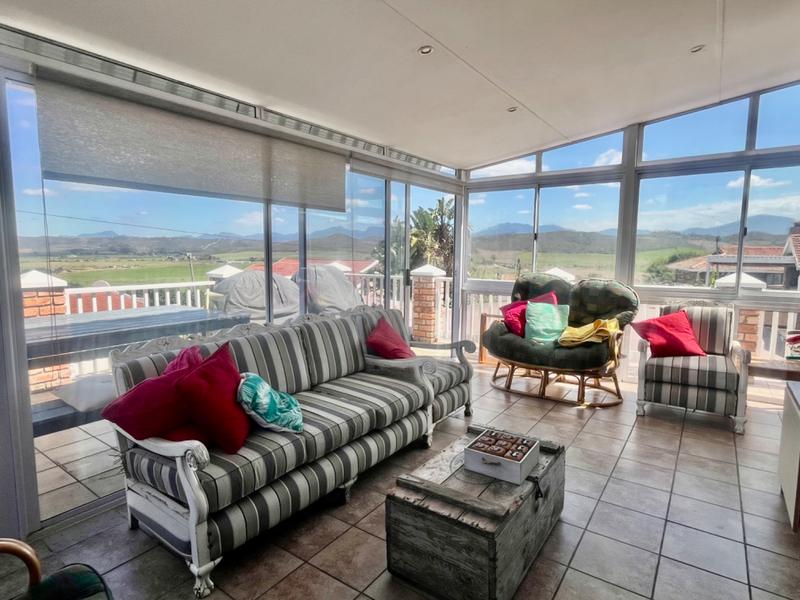 3 Bedroom Property for Sale in Fraaiuitsig Western Cape